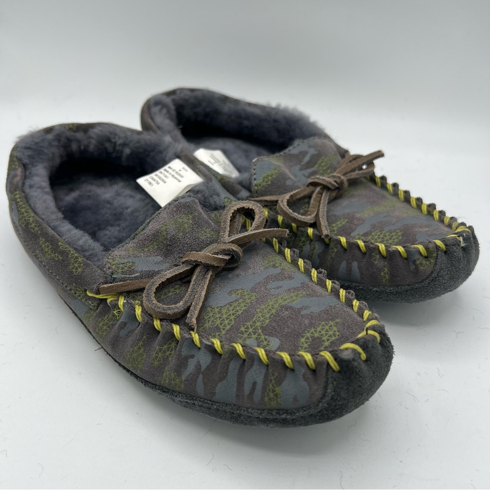LL Bean Wicked Good Moccasins Slippers Shoes Childs Boys Size 4 Blue‎ Camo EUC